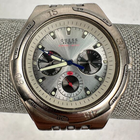 Guess Watch Womens 38mm Round Waterpro Silver Tone Day Date 6.5" New Battery - Picture 5 of 10